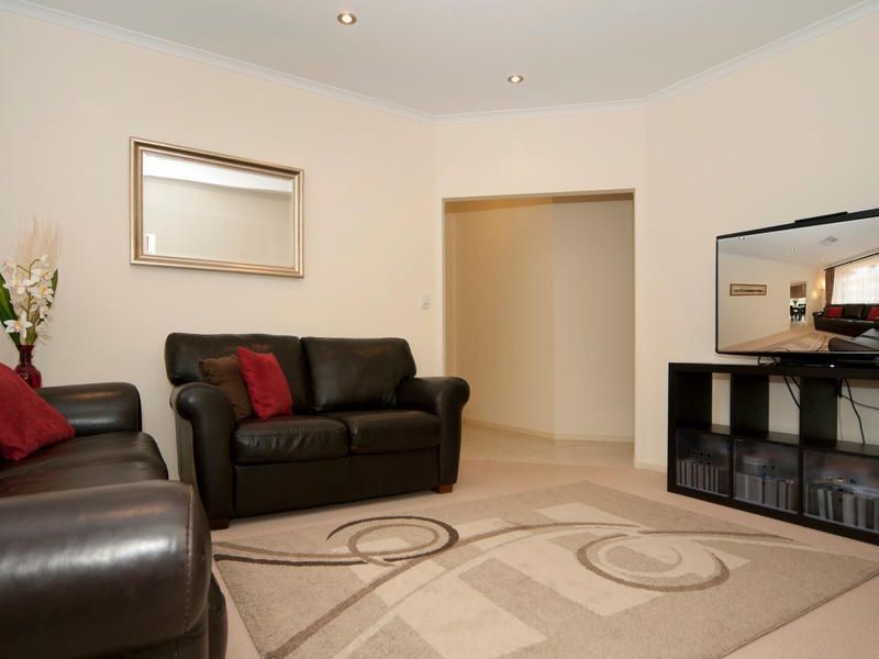 4 Gomera Street, Mawson Lakes SA 5095