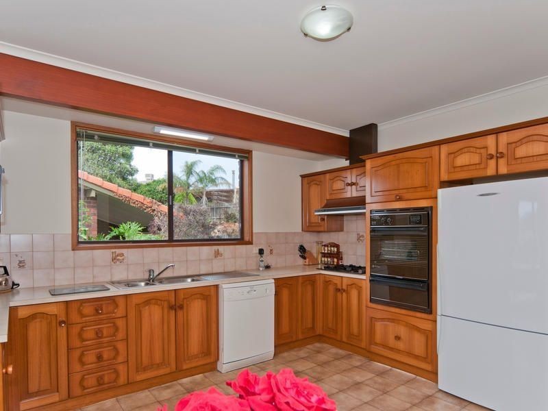 4 Bowhey Court, Redwood Park SA 5097