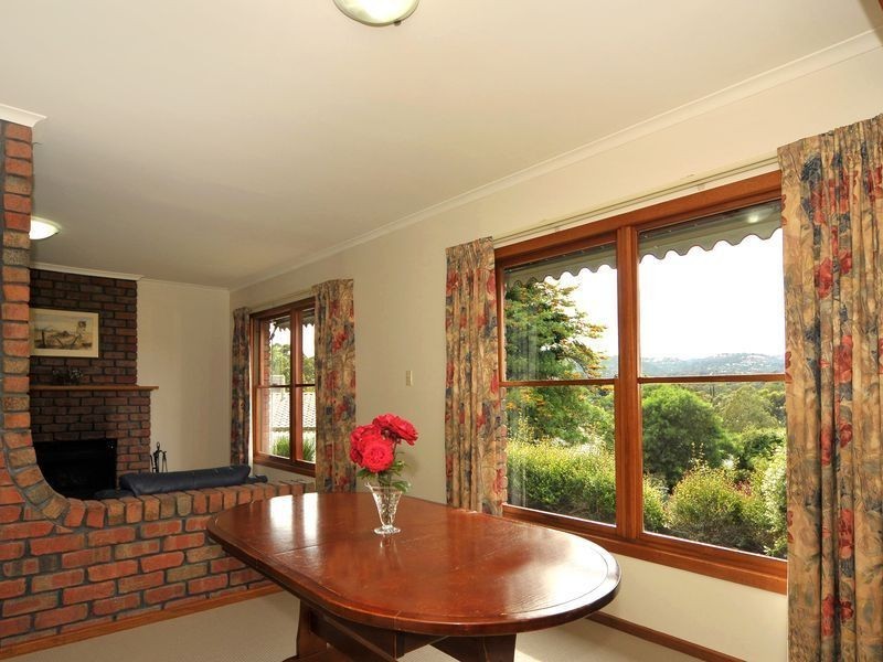 4 Bowhey Court, Redwood Park SA 5097