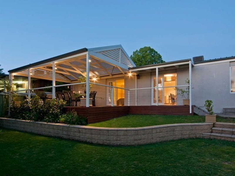 21 Robertson Crescent, Redwood Park SA 5097