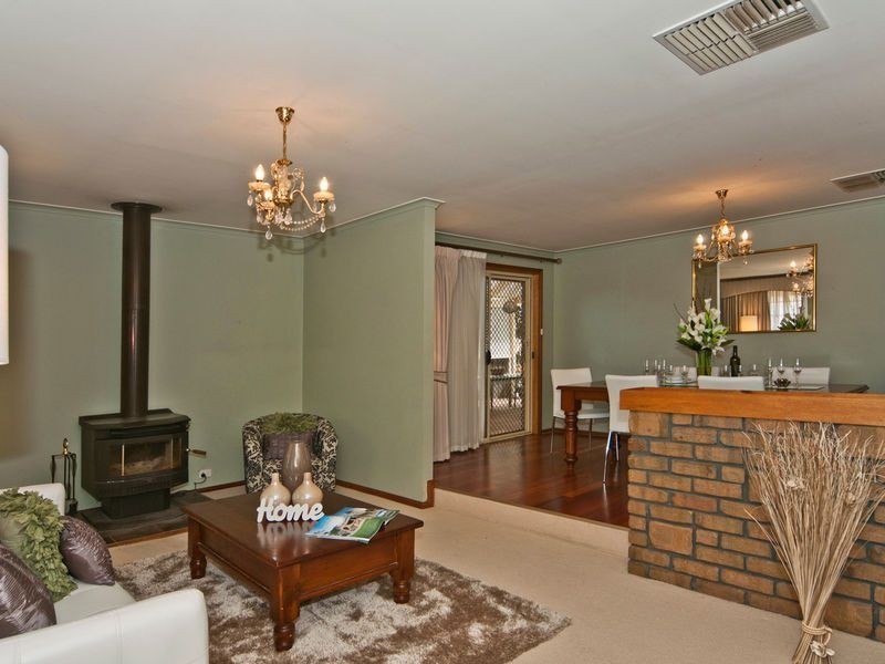 2 Oakvale Place, Wynn Vale SA 5127