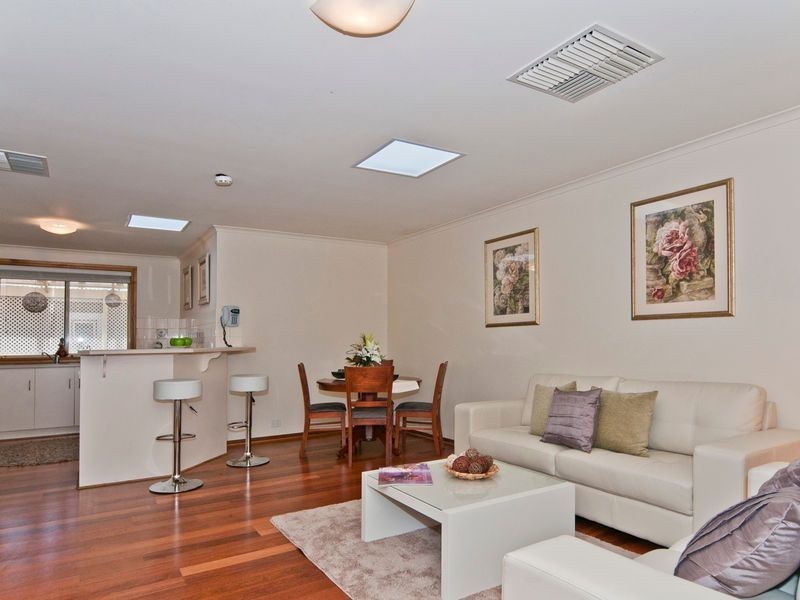 2 Oakvale Place, Wynn Vale SA 5127