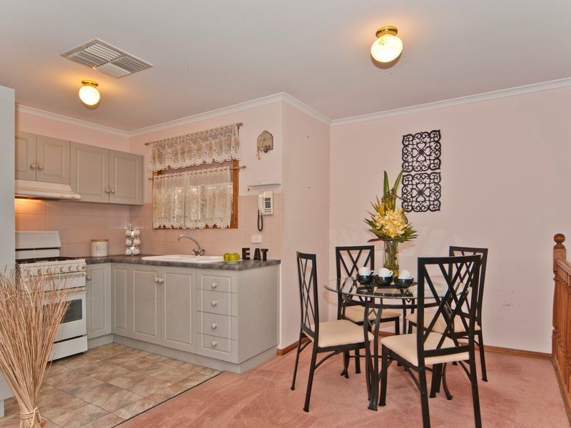 2 Oakvale Place, Wynn Vale SA 5127