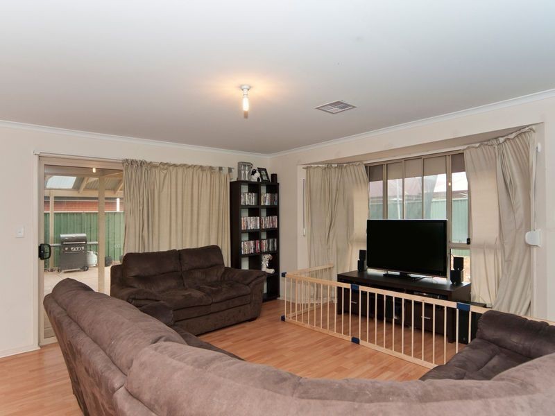 11 Tatura Road, Munno Para West SA 5115