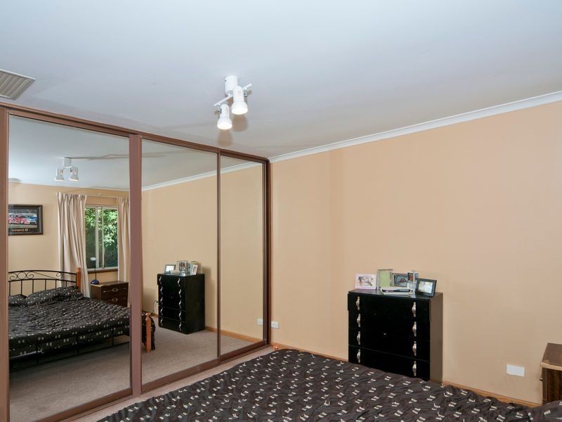 15 Hoylake Crescent, Fairview Park SA 5126