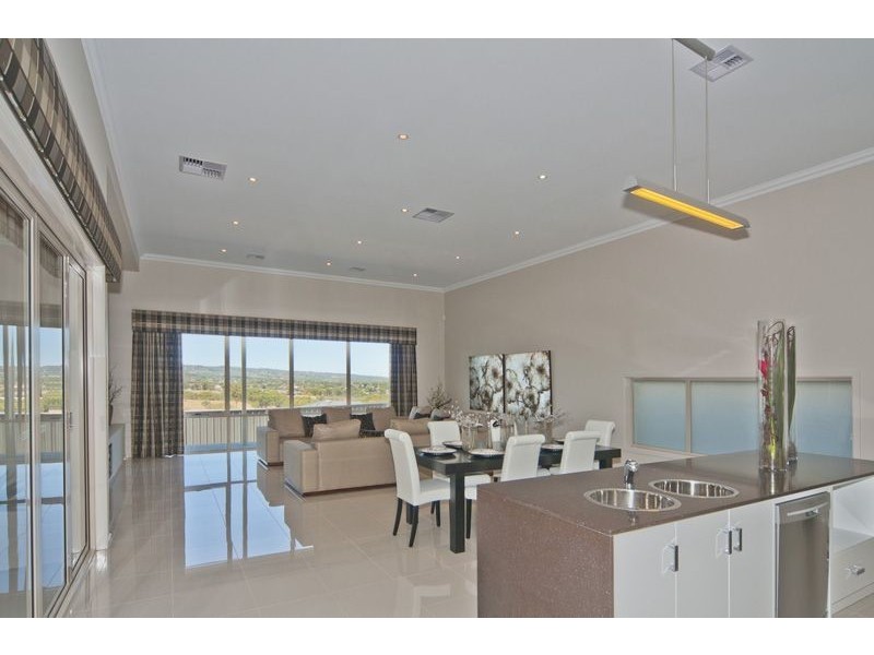 82 Highfield Drive, Craigburn Farm SA 5051