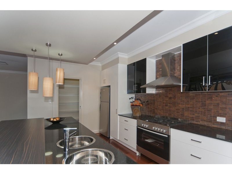 84 Highfield Drive, Craigburn Farm SA 5051