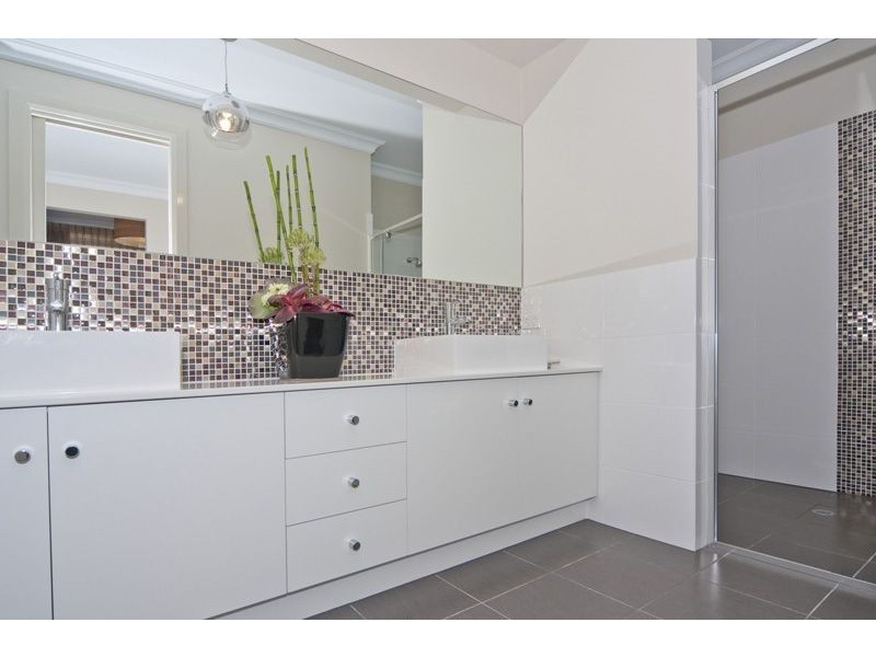 84 Highfield Drive, Craigburn Farm SA 5051