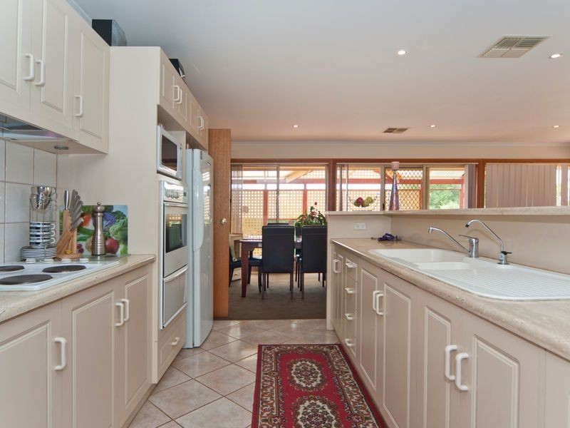 5 Lake Fortesque Ave, Greenwith SA 5125