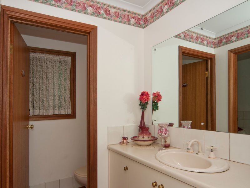 5 Lake Fortesque Ave, Greenwith SA 5125