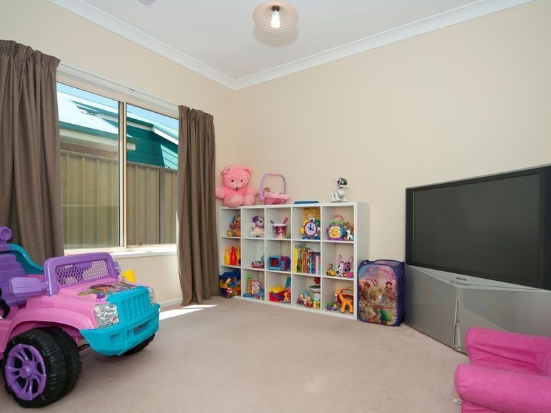 10 Howell Place, Wynn Vale SA 5127