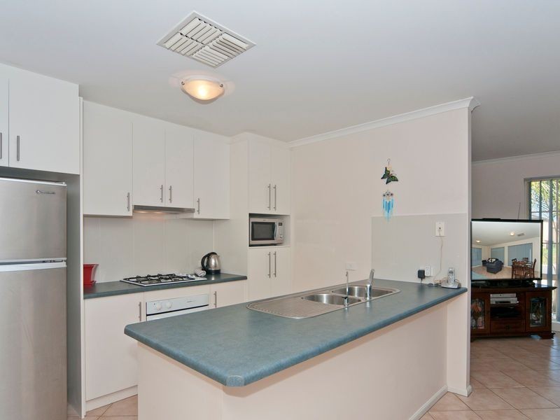 7 Lancelot Grove, Burton SA 5110