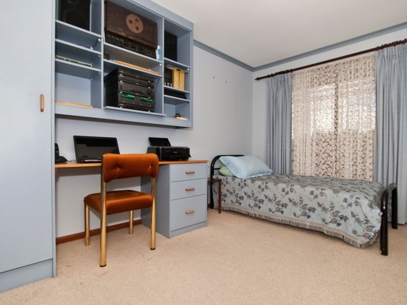 8 Henryk Drive, Hillbank SA 5112