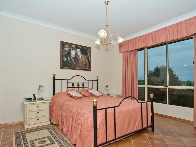 13 Brooklyn Chase, Greenwith SA 5125