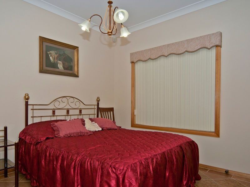 13 Brooklyn Chase, Greenwith SA 5125