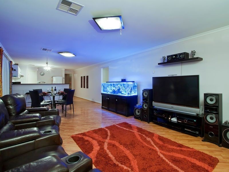 21 Chapel Hill Road, Greenwith SA 5125