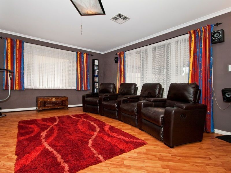 21 Chapel Hill Road, Greenwith SA 5125