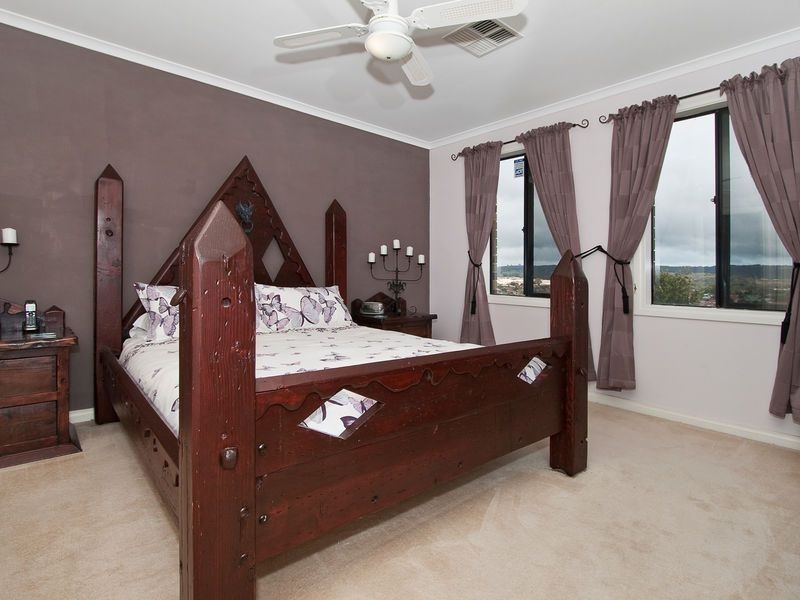 21 Chapel Hill Road, Greenwith SA 5125