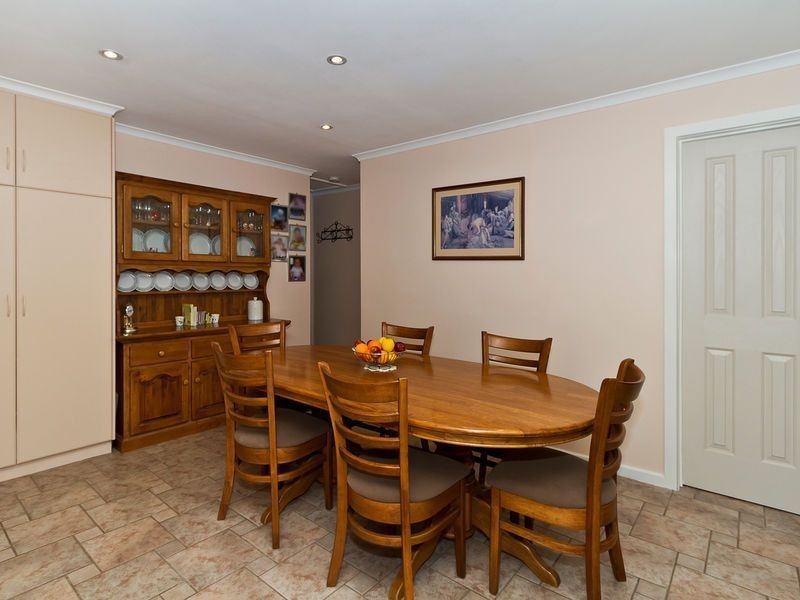 40 Wirilda Ave, Surrey Downs SA 5126