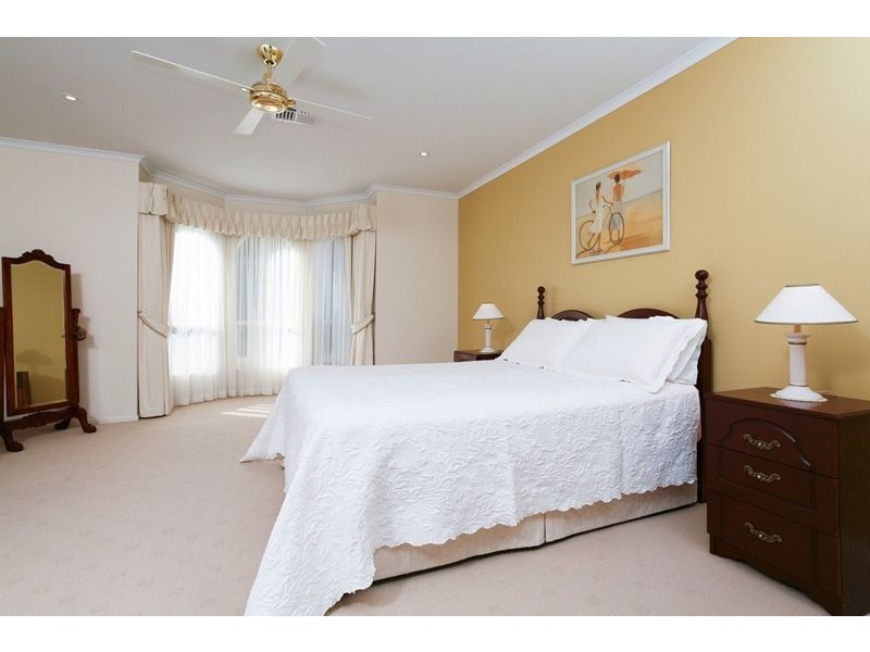 2 Delray Avenue, Holden Hill SA 5088