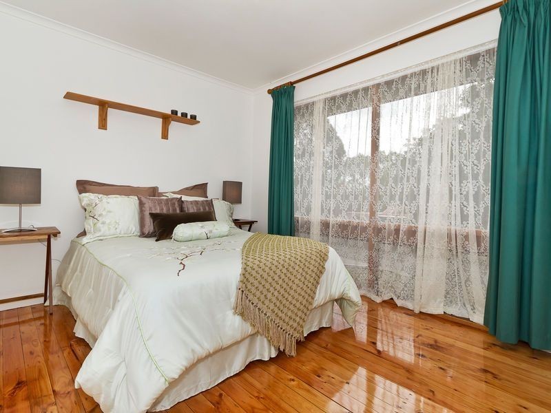 19 Newland Ave, Ridgehaven SA 5097