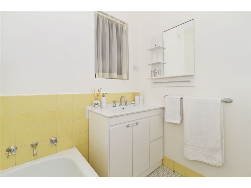 34 Todd Road, Para Hills SA 5096