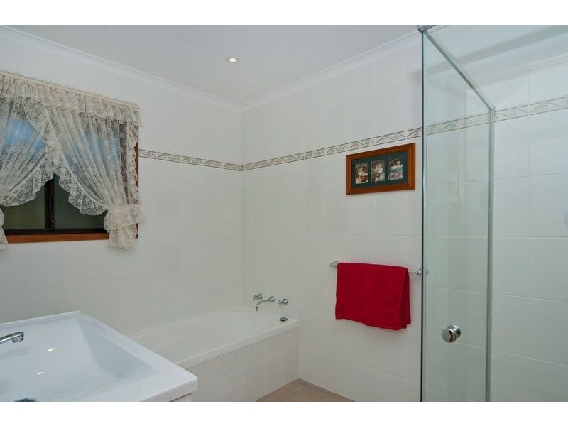 4 Swan Court, Modbury Heights SA 5092