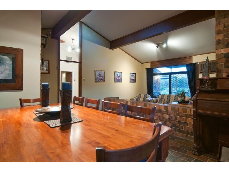 15 Geraldine Street, Valley View SA 5093