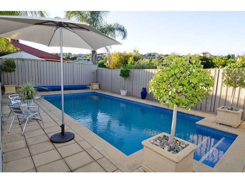 21 Lake Miranda Court, Greenwith SA 5125