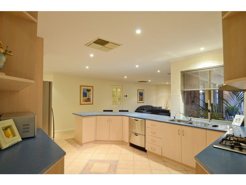 21 Lake Miranda Court, Greenwith SA 5125