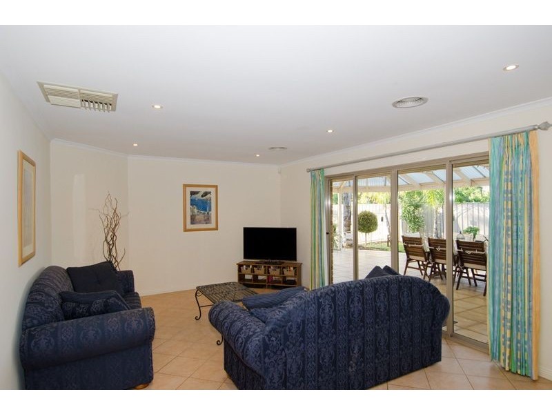 21 Lake Miranda Court, Greenwith SA 5125