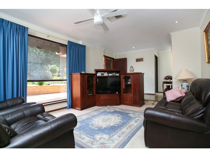 9 Rosella Street, Modbury Heights SA 5092