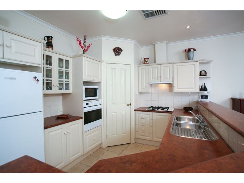 9 Rokewood Cct, Golden Grove SA 5125