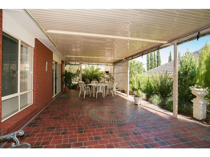 9 Rokewood Cct, Golden Grove SA 5125