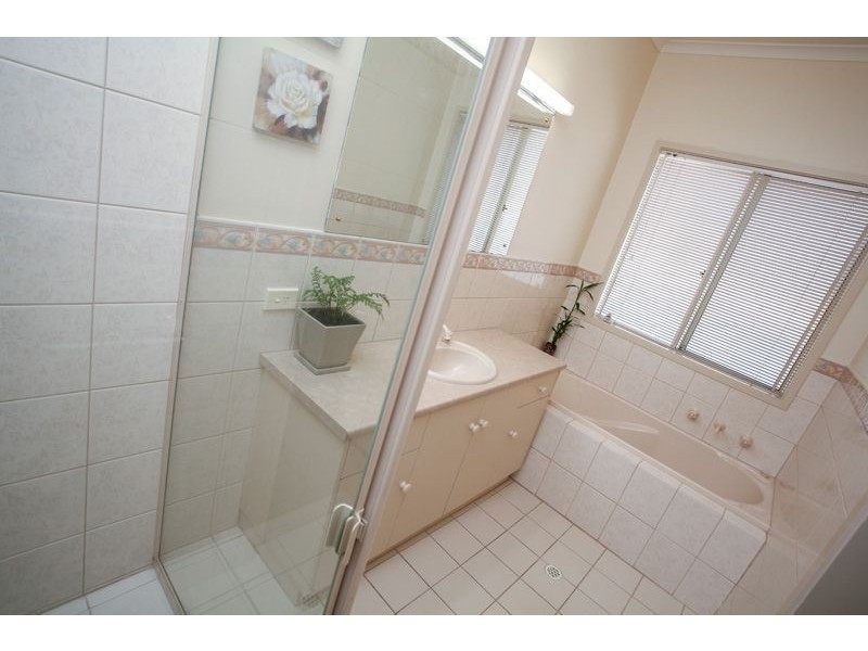 9 Rokewood Cct, Golden Grove SA 5125