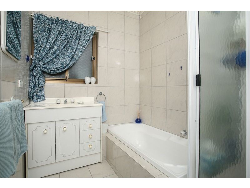 16 Highbury Drive, Highbury SA 5089