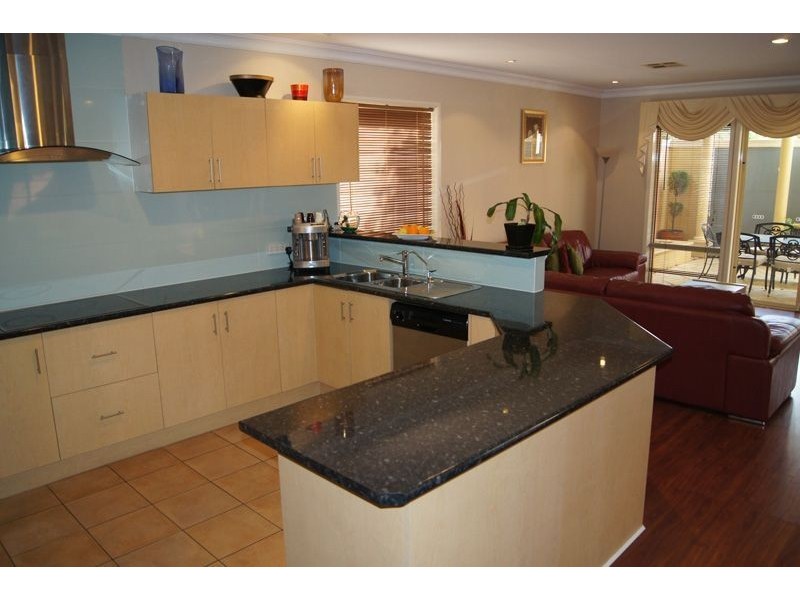 4 Scotney Court, Oakden SA 5086