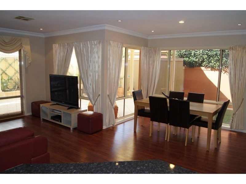 4 Scotney Court, Oakden SA 5086