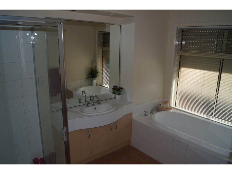 4 Scotney Court, Oakden SA 5086