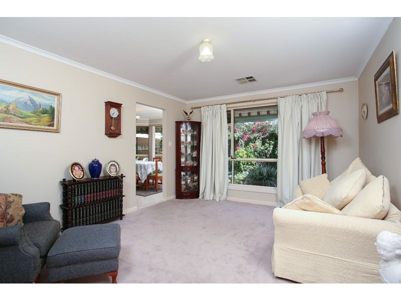 3 Liana Court, Para Hills West SA 5096