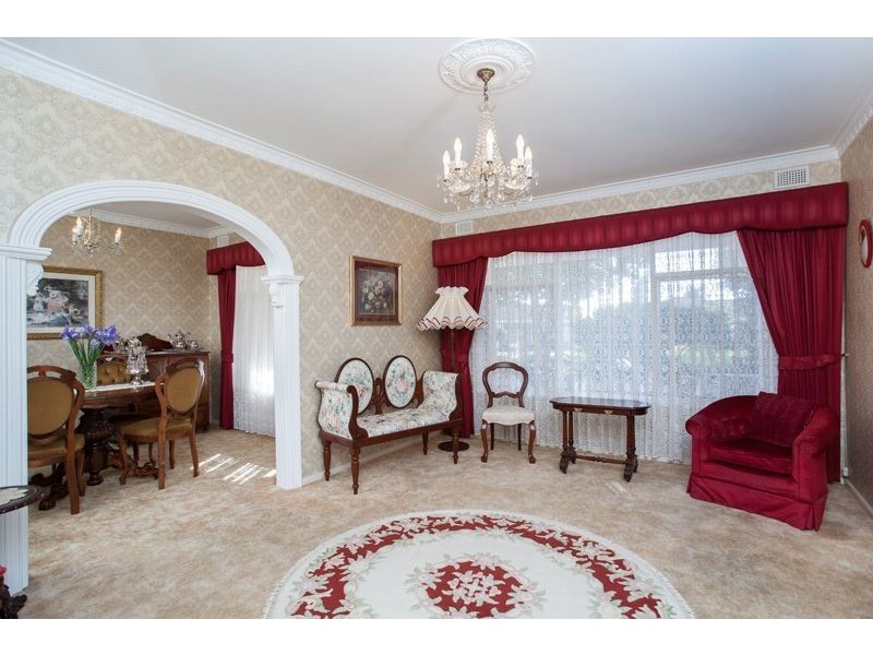 17 Demaret Ave, Fairview Park SA 5126