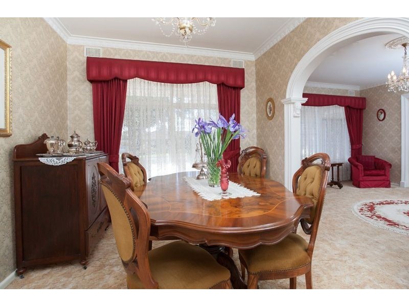 17 Demaret Ave, Fairview Park SA 5126