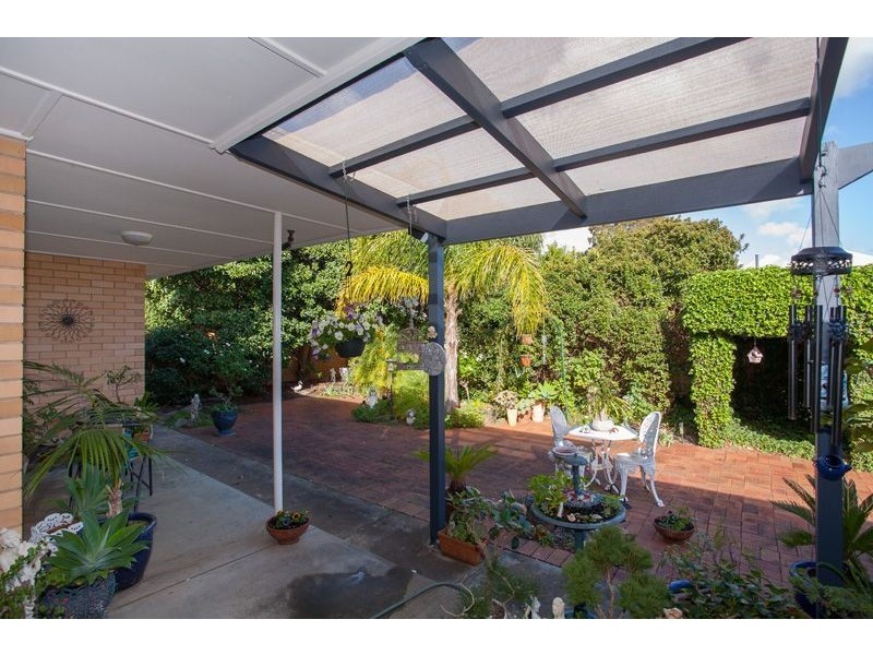 17 Demaret Ave, Fairview Park SA 5126