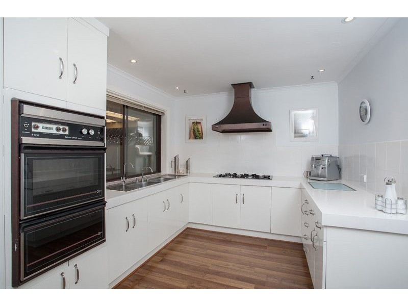 8 Blaxland Avenue, Wynn Vale SA 5127