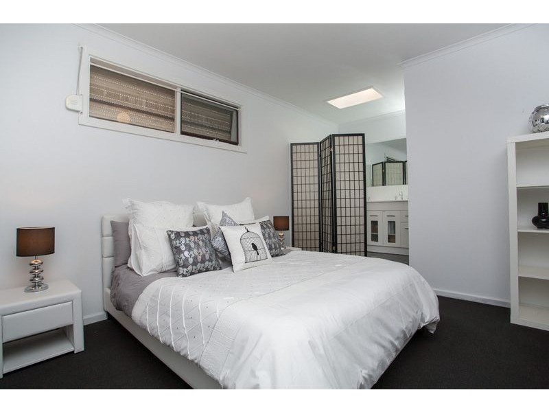 8 Blaxland Avenue, Wynn Vale SA 5127