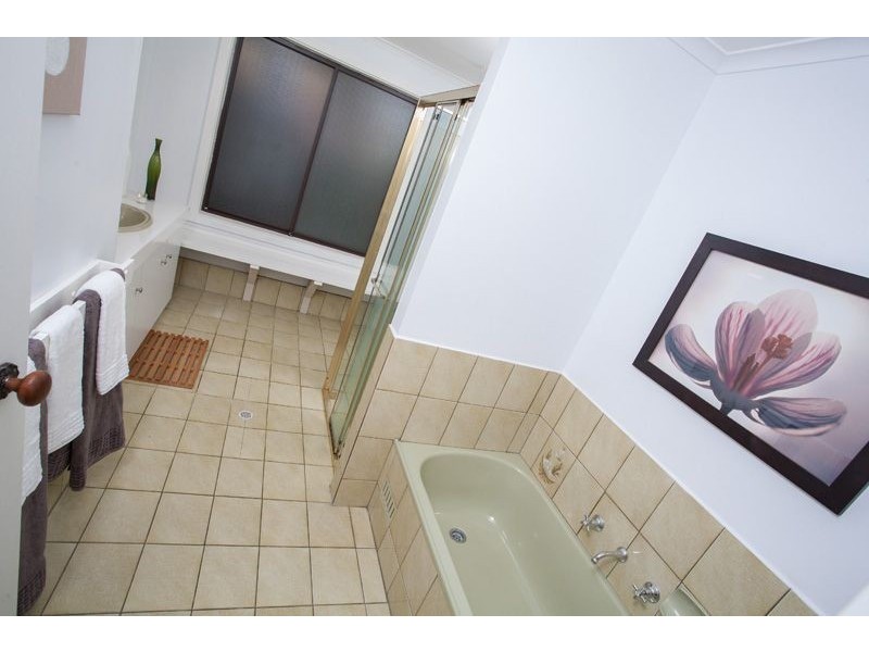 8 Blaxland Avenue, Wynn Vale SA 5127