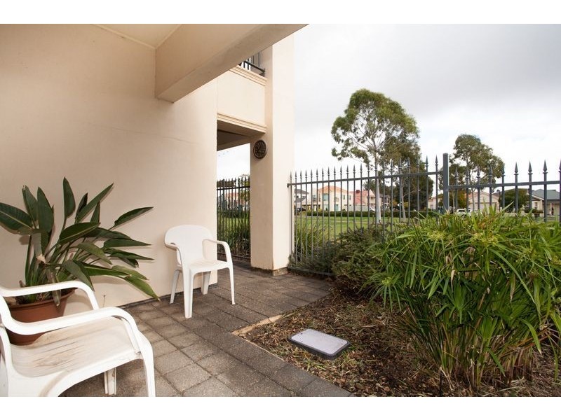12/16 Parkdale Crescent, Mawson Lakes SA 5095