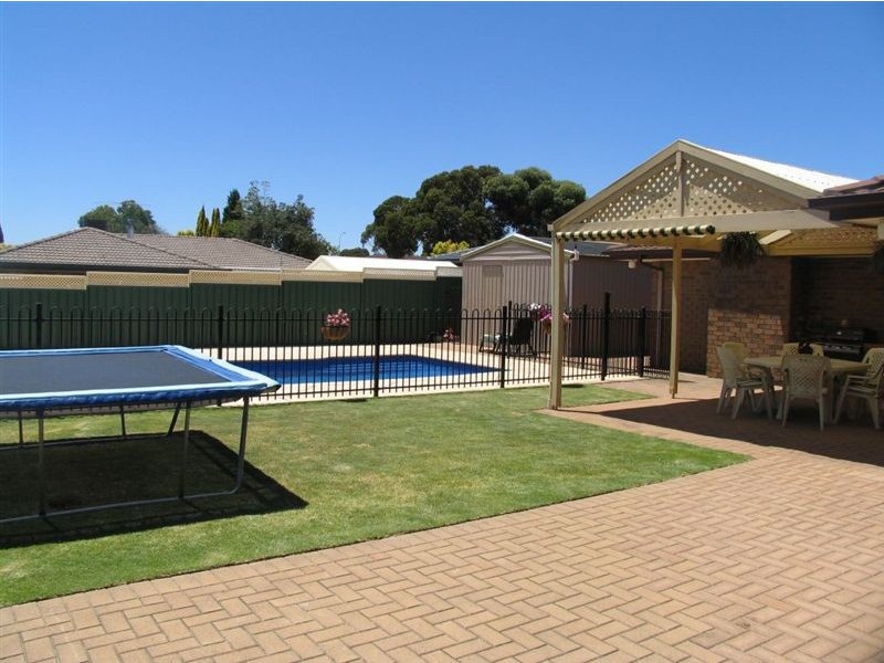 26 Trevithick Crescent, Redwood Park SA 5097