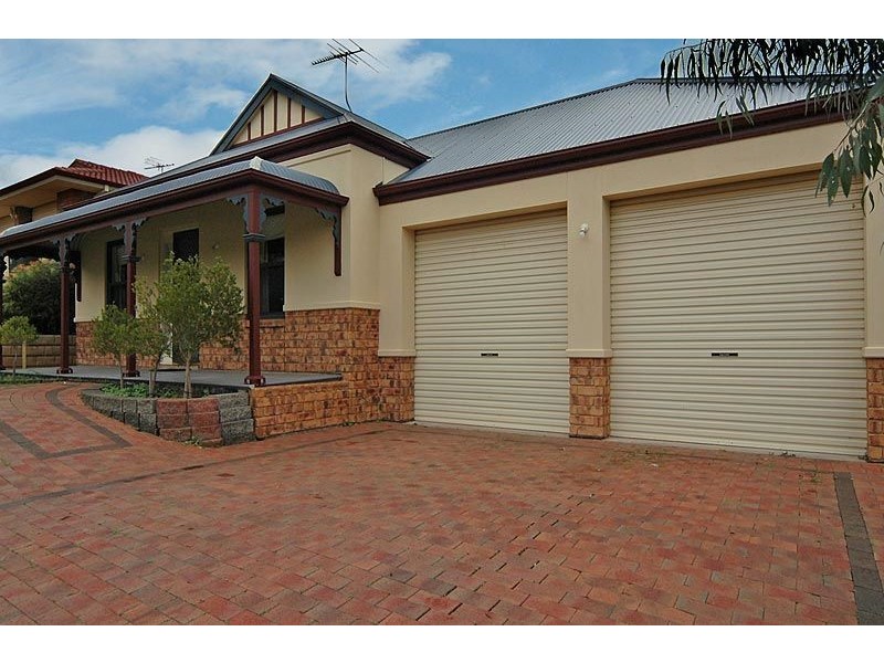 8 Hedgerow Court, Greenwith SA 5125