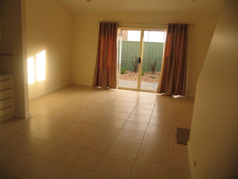 4 Weira Street, Mawson Lakes SA 5095